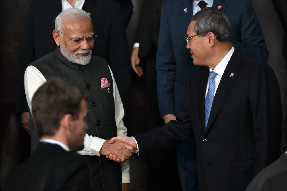 modi-li-qiang-india-china-brics-GettyImages-2223336399