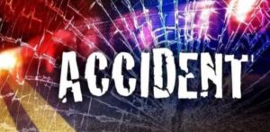 the_truck_overturned_on_the_highway_due_to_this_driver_s_mistake_1569654024