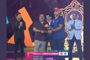 01sooryavanshi-orange-cap