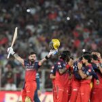 विराट फिनिश, विराट जीत: RCB ने गुजरात से छीना IPL खिताब, फिर बनी चैंपियन