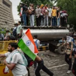कॉकरोच जनता पार्टी की कमान संभालेंगे 12 युवा चेहरे, सभी 35 साल से कम; चुनाव नहीं, अब सरकार पर बनाएंगे दबाव