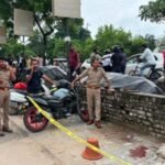 एक कॉल और तीन मौत: बैंक के बाहर पत्नी की हत्या, घर में बहन को गोली मारी, फिर सुसाइड